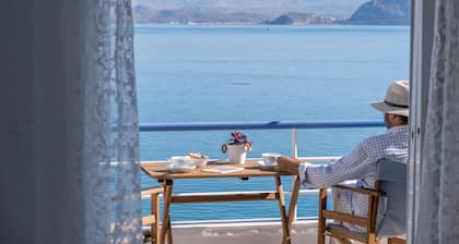 Meli Apartments & Villas