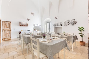 Free daily local cuisine breakfast