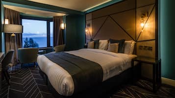 Egyptian cotton sheets, premium bedding, in-room safe, blackout curtains