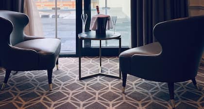 Seven Hotel