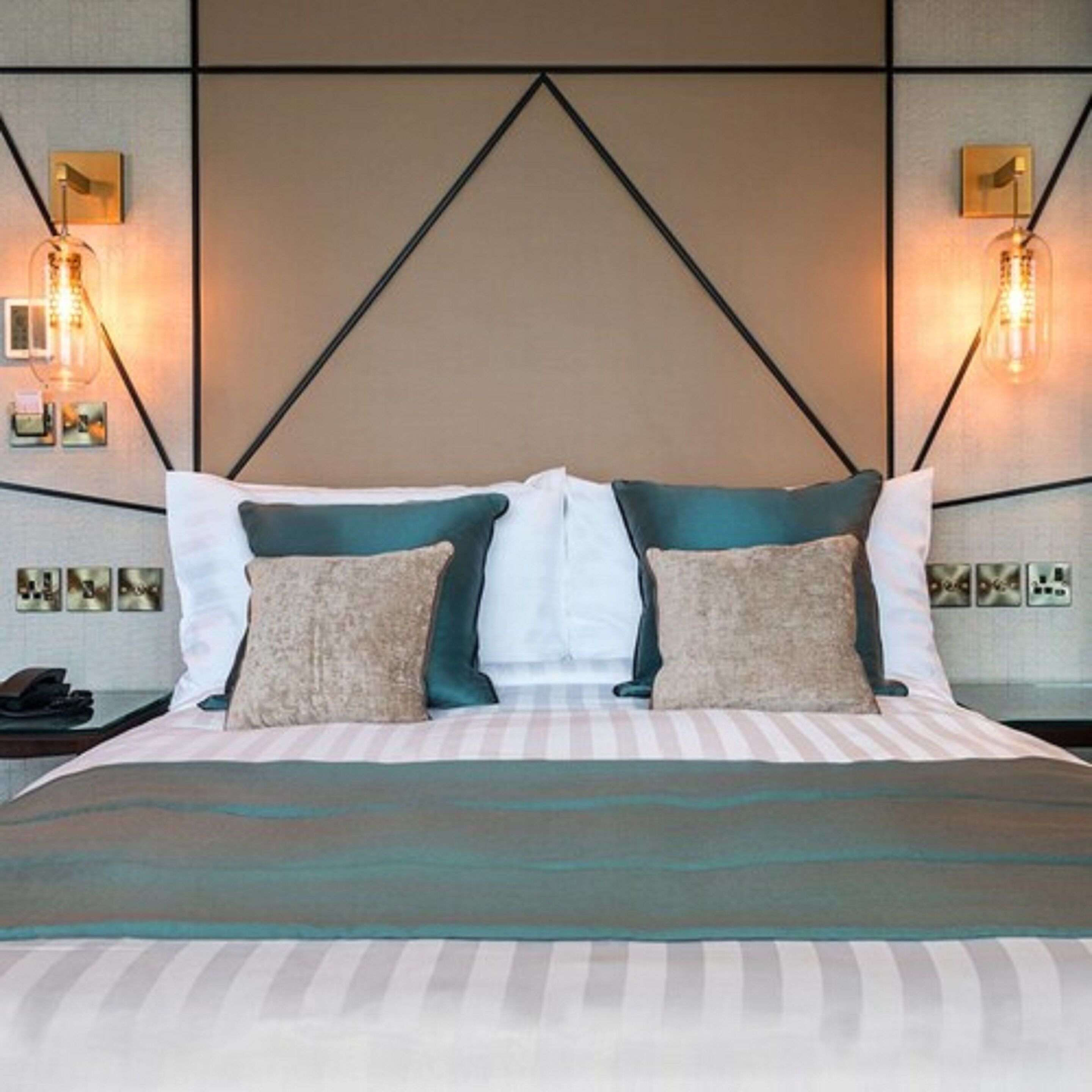 Egyptian cotton sheets, premium bedding, in-room safe, blackout curtains