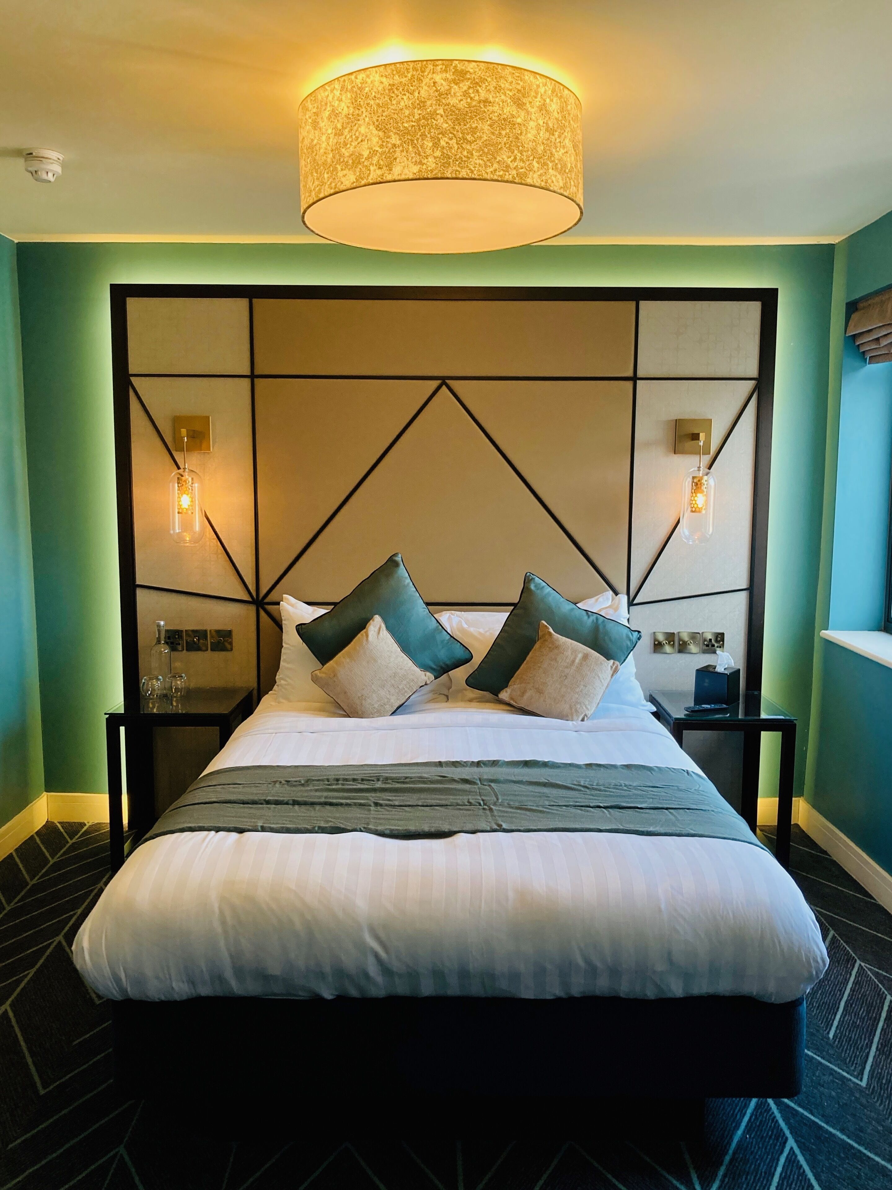 Egyptian cotton sheets, premium bedding, in-room safe, blackout curtains