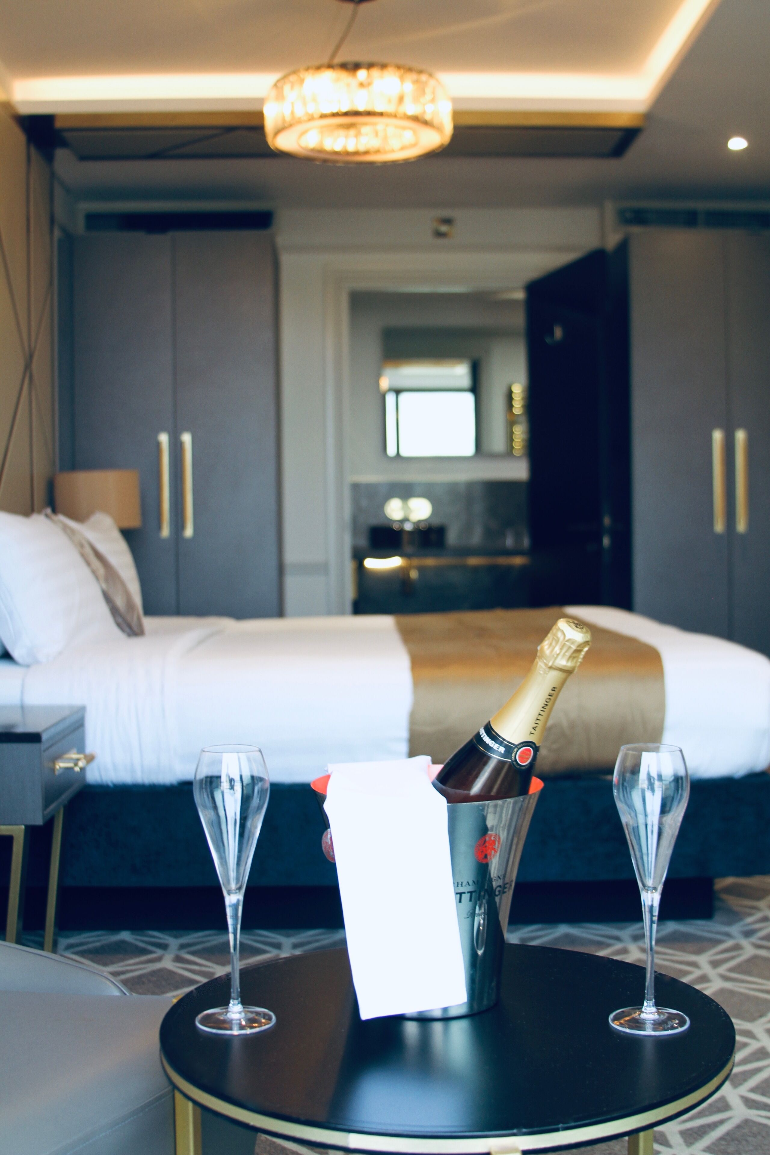 superior super king | egyptian cotton sheets, premium bedding, in-room safe, blackout curtains