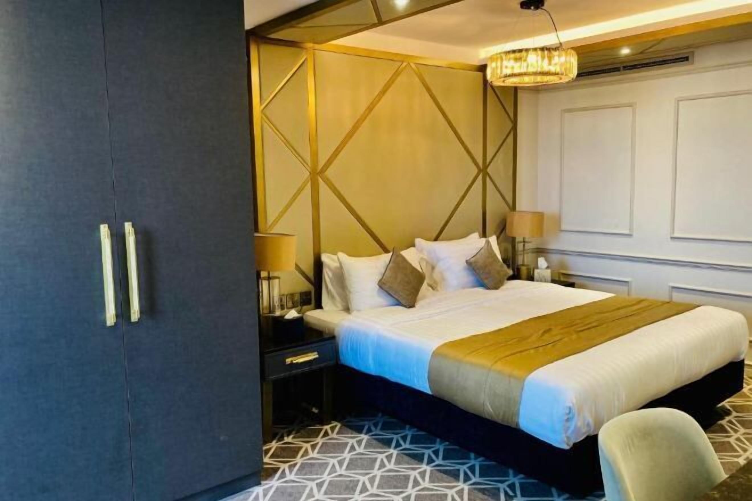 埃及棉床单、高档床上用品、客房内保险箱、遮光窗帘