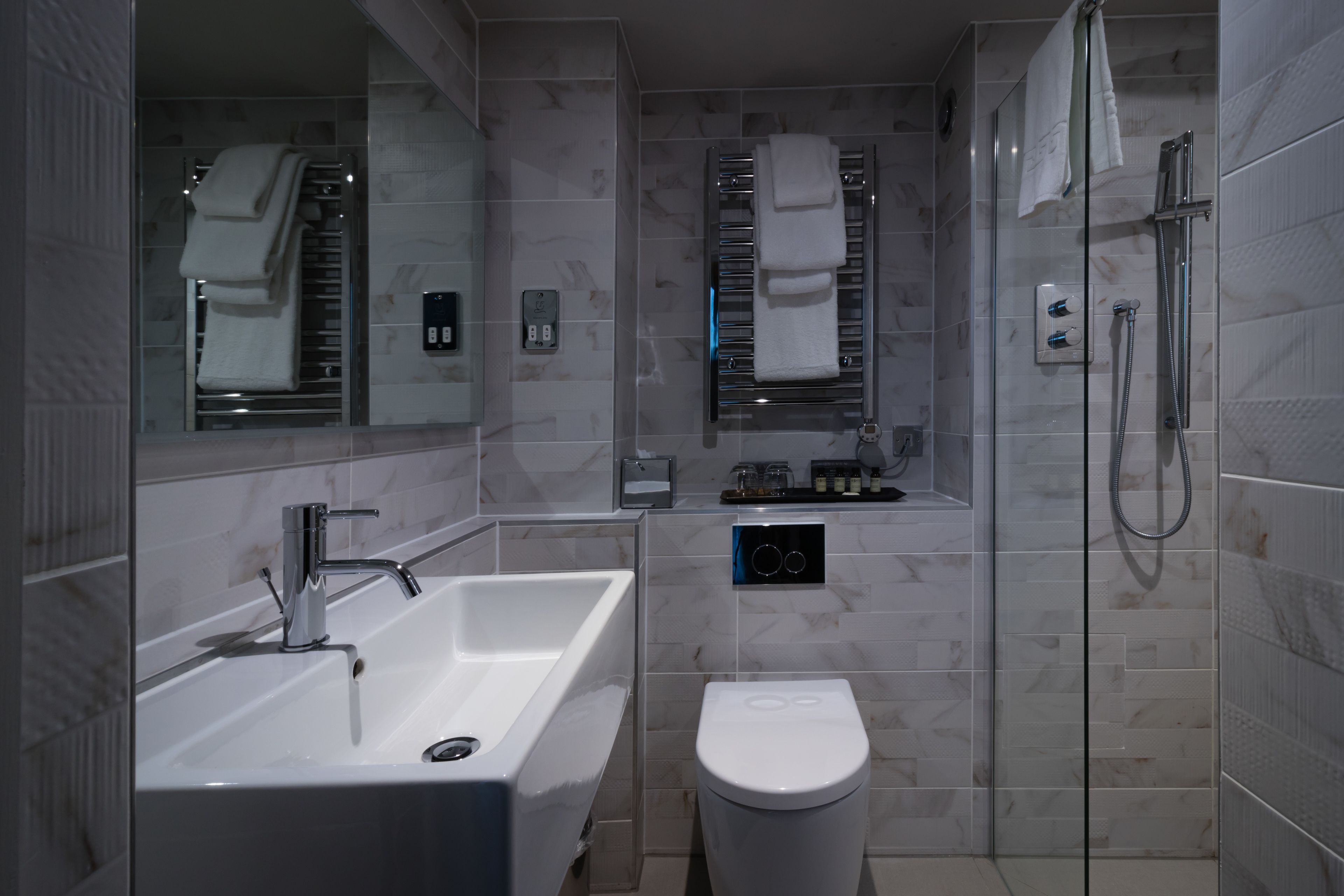 double room, 1 double bed, sea view, sea facing | bathroom | rainfall showerhead, hair dryer, towels