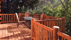 Outdoor dining - Come Stay in Belt Montana - Charming, Historic, Memorable (Belt)
