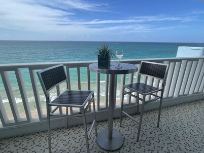 Oceanfront One Bedroom Condo With Magnificent Beach Views