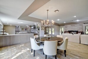 تناول الطعام