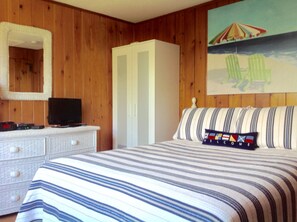 Cofres nos quartos, ferros/tábuas de passar roupa, Wi-Fi de cortesia