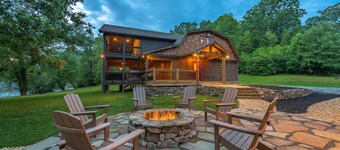 4 Bedroom Luxury Cabin on Toccoa River