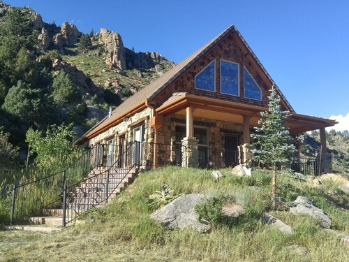 August Just Opened Up & Beautifully Wild has A/C! 21-Z3031