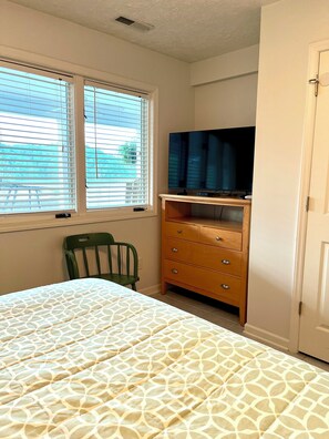 1 chambre, fer et planche à repasser, Wi-Fi gratuit, draps fournis