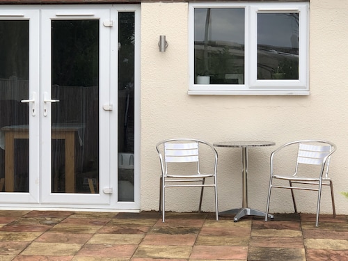 THE HOME - NR1 WALKING DISTANCE TO NORWICH CATHEDRAL AND FREE PARKING