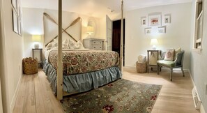 2 habitaciones, insonorización y tabla de planchar con plancha 