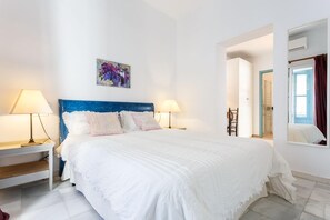 5 bedrooms, desk, iron/ironing board, free WiFi