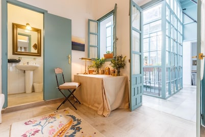 IN OFFER - CASA DE LUJO CON TERRAZA EN LA JUDERIA, PAX 10