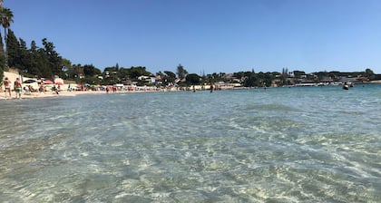 Villa avec piscine Fontane Bianche Ă 300 mĂštres de la plage et de la mer