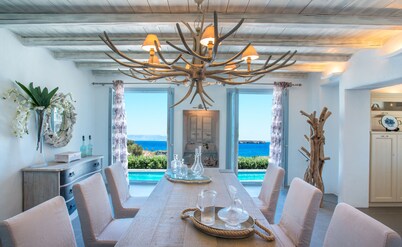 Villa Aelia De Luxe con vista al mar y piscina