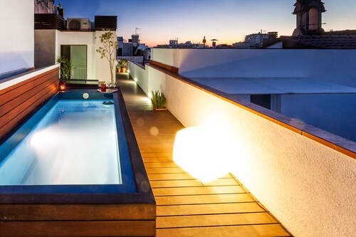 Exclusive house in Sitges center with pool and terraces, steps from beach