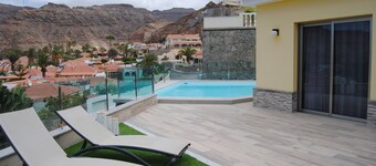 TAURUS - Villa med udsigt OCEAN terrassen og privat pool