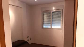 3 chambres, bureau, fer et planche à repasser, Wi-Fi gratuit