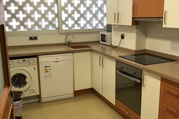 Frigorífic, microones, forn i placa de cuina