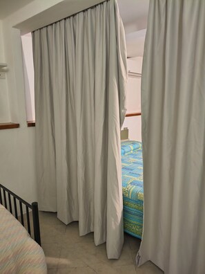 3 多间卧室、熨斗/熨衣板、床单