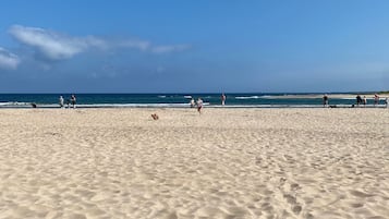 Una playa cerca