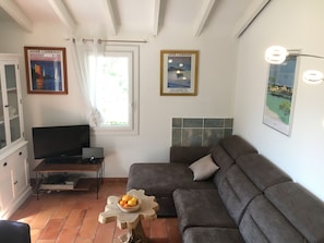 Fernseher, Stereoanlage