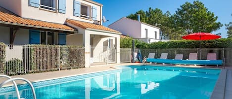 屋外プール、温水プール