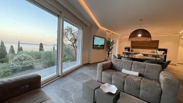 Smart-TV, DVD-Player