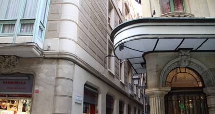 Apartment for 2 people close to La Rambla and Plaza Catalunya
