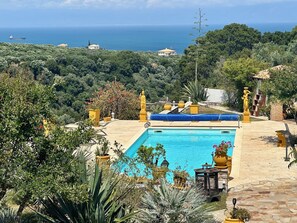 Outdoor pool, a heated pool - Long-term vacation in winter-heating + fireplace 28+days period 1.12.-1.4. 50% discount (Koroni)