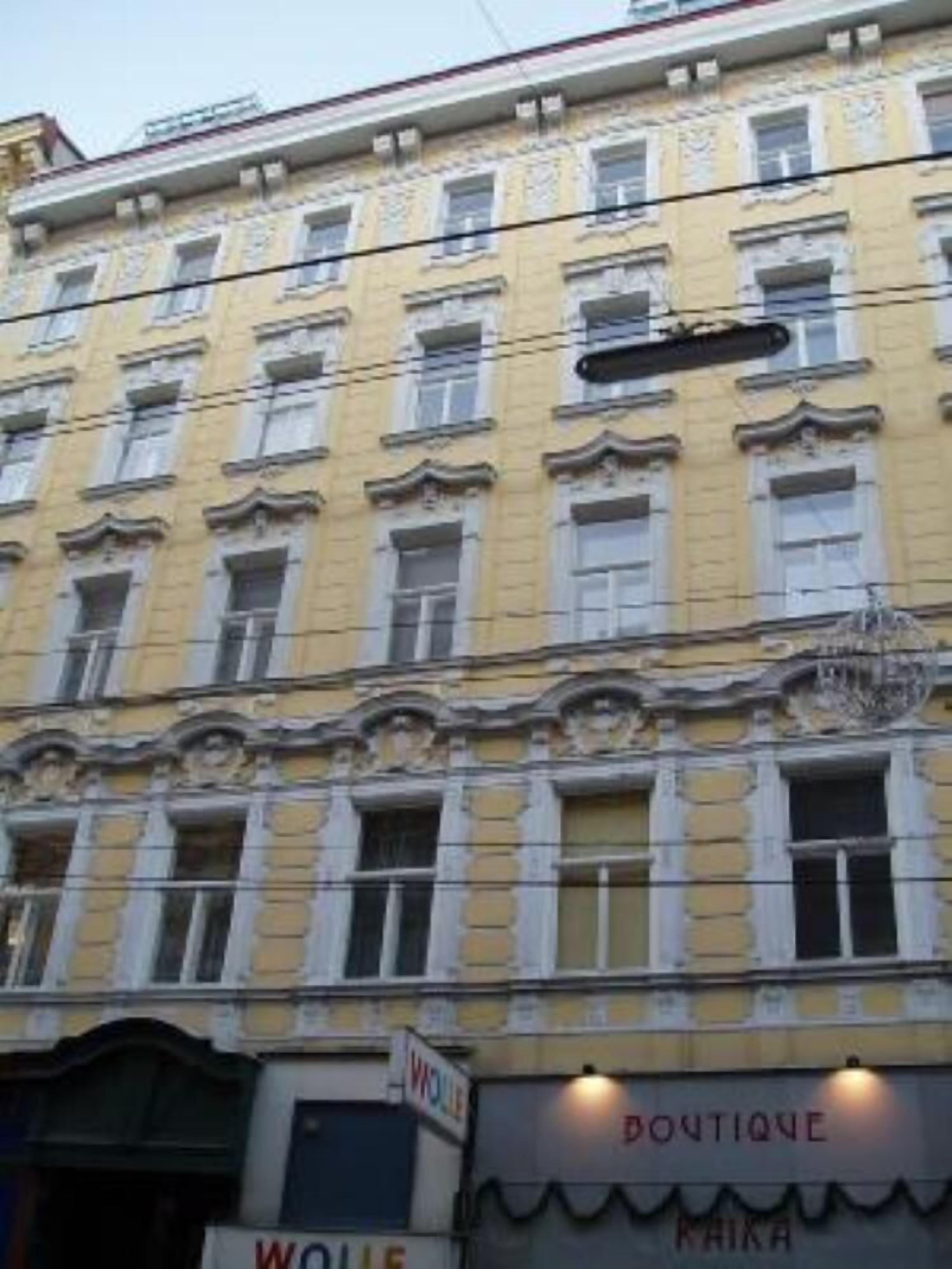Façade
