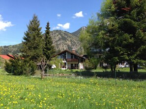 Exterior - Mountain railways for free! (And also other free Hindelang + services) (Bad Hindelang)