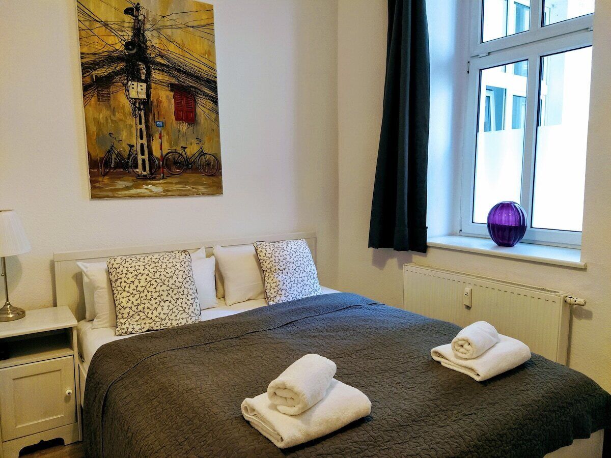 2 habitaciones, escritorio, wifi gratis y ropa de cama 