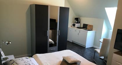 Newly built holiday apartment in a modern country style. 10 min bike path to the beach