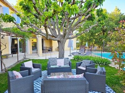 SUPERB FAMILY VILLA, Heated swimming pool, air conditioning 