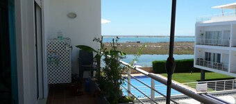 Apartment 100m² seaside view private parking, swimming pool. To reserve
