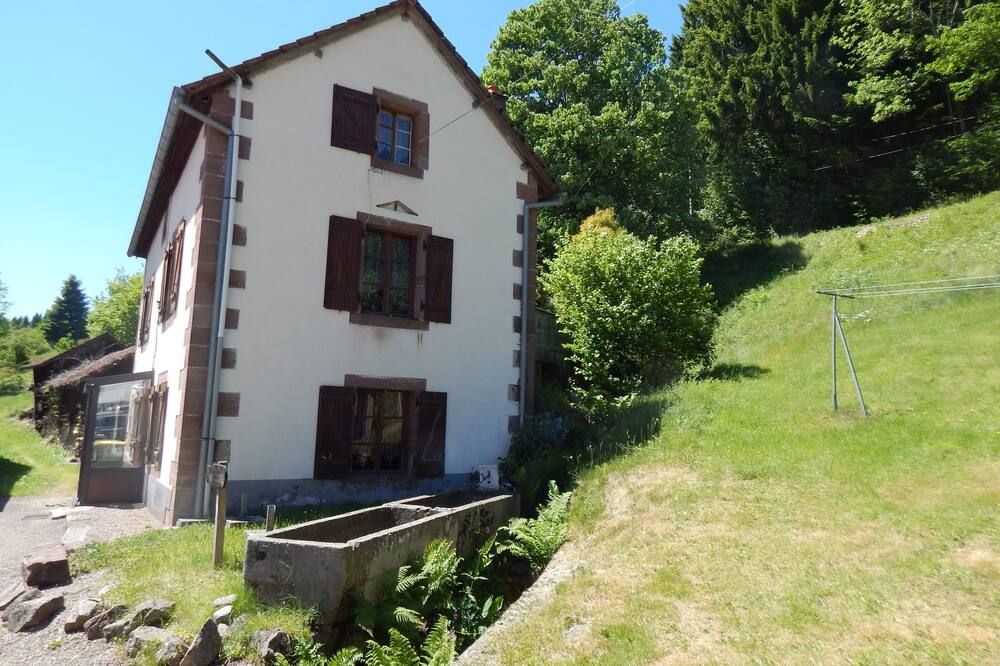 rural lodging \"the village\" in the Southern Vosges near the 1000 ponds