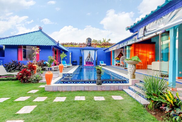 Alberca al aire libre 