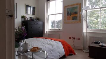 1 bedroom, iron/ironing board, travel cot, WiFi