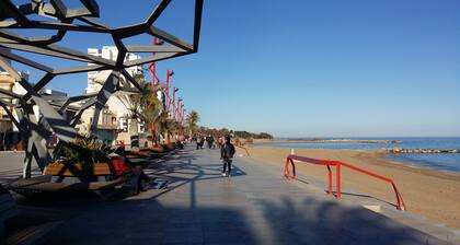 großes Ferienhaus 100m vom hervorragend in Strandbereich entfernt