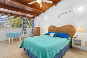 2 bedrooms, in-room safe, desk, iron/ironing board