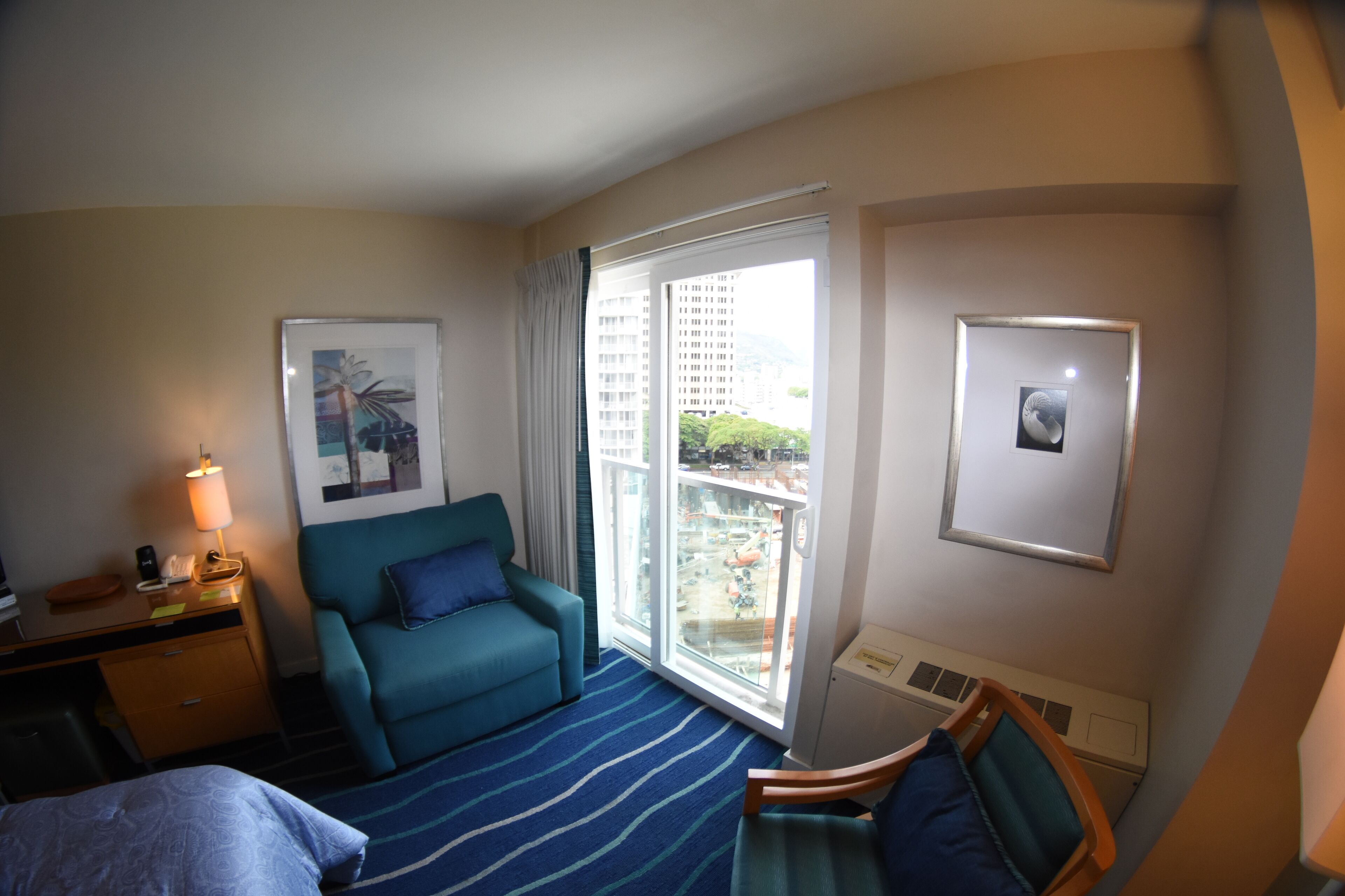 Desk, iron/ironing board, WiFi, bed sheets