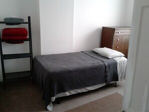 4 bedrooms, desk, iron/ironing board, free WiFi