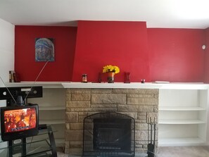 Interior - Historic Germantown, 3BR, 5 beds,  (Philadelphia)