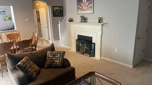 Blue Ridge Beauty 2 BDRM 2.5 BATH Home Mountains Rivers Wineries Brewery Casino