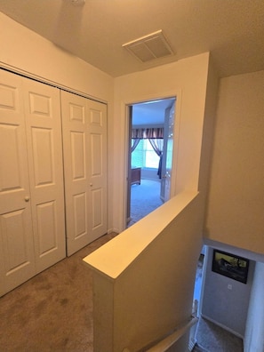 Interior - Blue Ridge Beauty Home Dog Friendly, Walk to Rivers, A.T. Trail, & HF. NEW LVP (Bolivar)