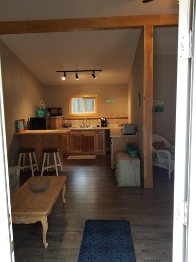 “Cozy Mountain Suites - #2 just 5 minutes from Glacier Park”
